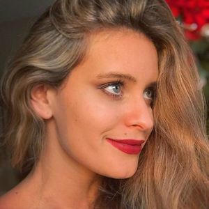 Meet your Posher, Paola